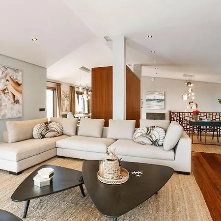 Chalet De Lujo En Villa